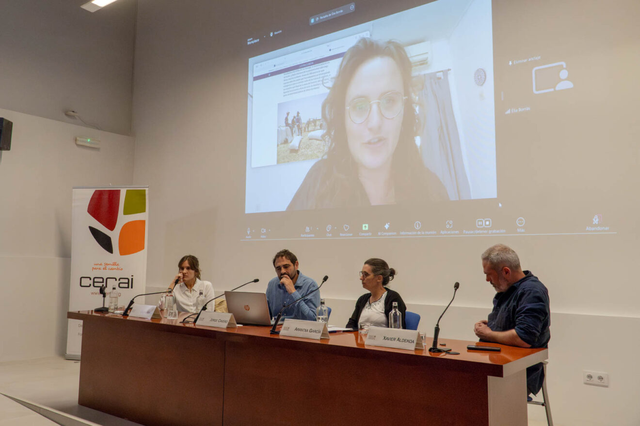 “Es necesario explicar África en los medios desde otras perspectivas que no sean la pobreza, la miseria y la guerra”