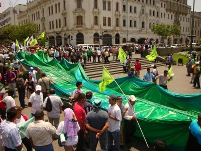 Gran Marcha Global en Defensa de la Madre Tierra (10/Dic) en Lima